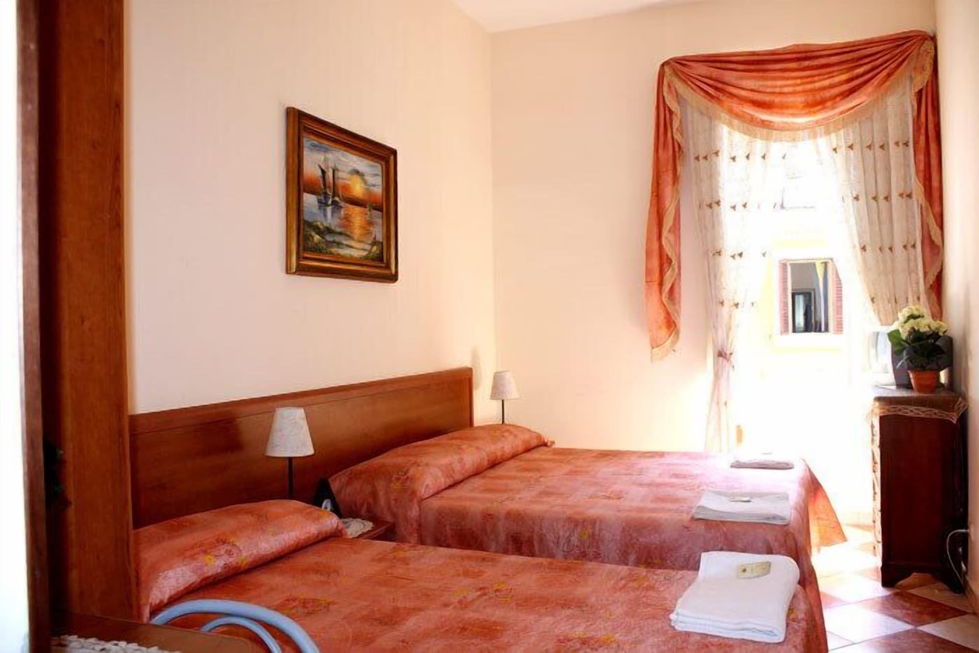 Sergio House Acomodação com café da manhã  Roma