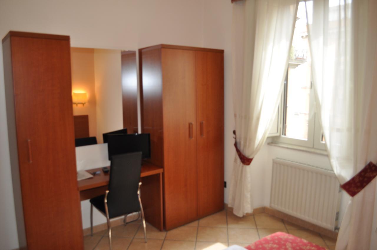Sergio House Rom